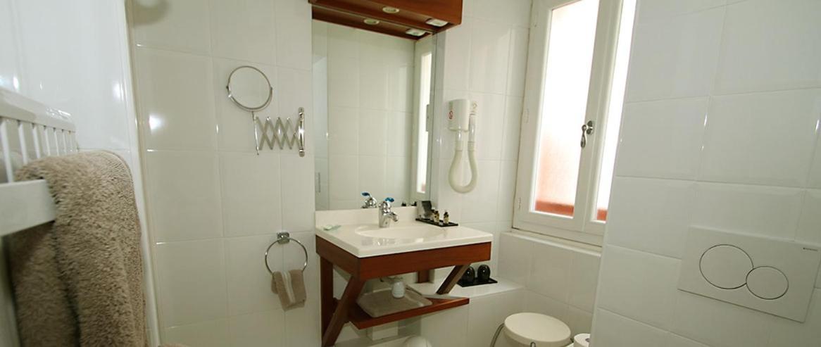 Hotel Les Almadies - Coeur De Ville Saint-Jean-de-Luz Zewnętrze zdjęcie