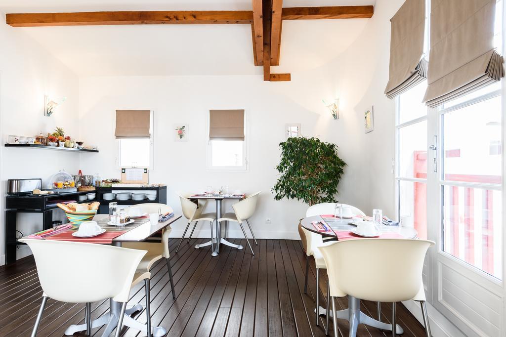 Hotel Les Almadies - Coeur De Ville Saint-Jean-de-Luz Zewnętrze zdjęcie