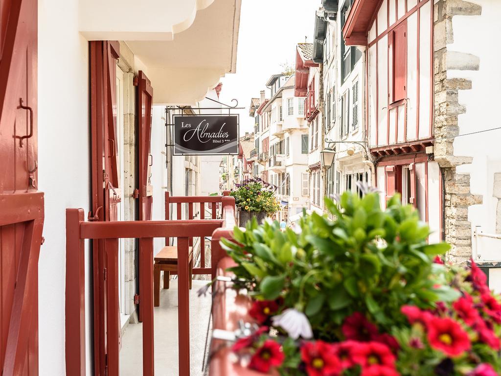Hotel Les Almadies - Coeur De Ville Saint-Jean-de-Luz Zewnętrze zdjęcie